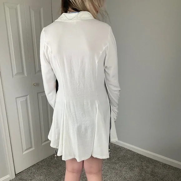 NWT White Dress with Belt - Picture 3 of 5